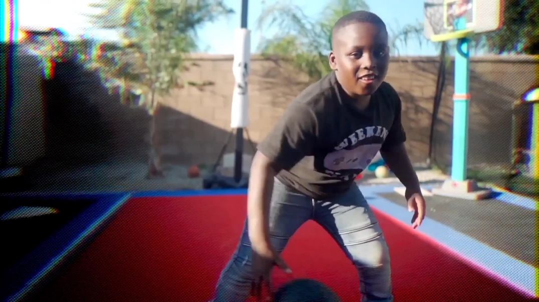 So in love family intro